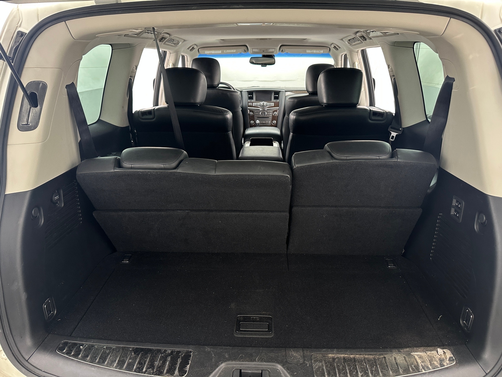 Thumbnail: 2017 INFINITI QX80 - 6