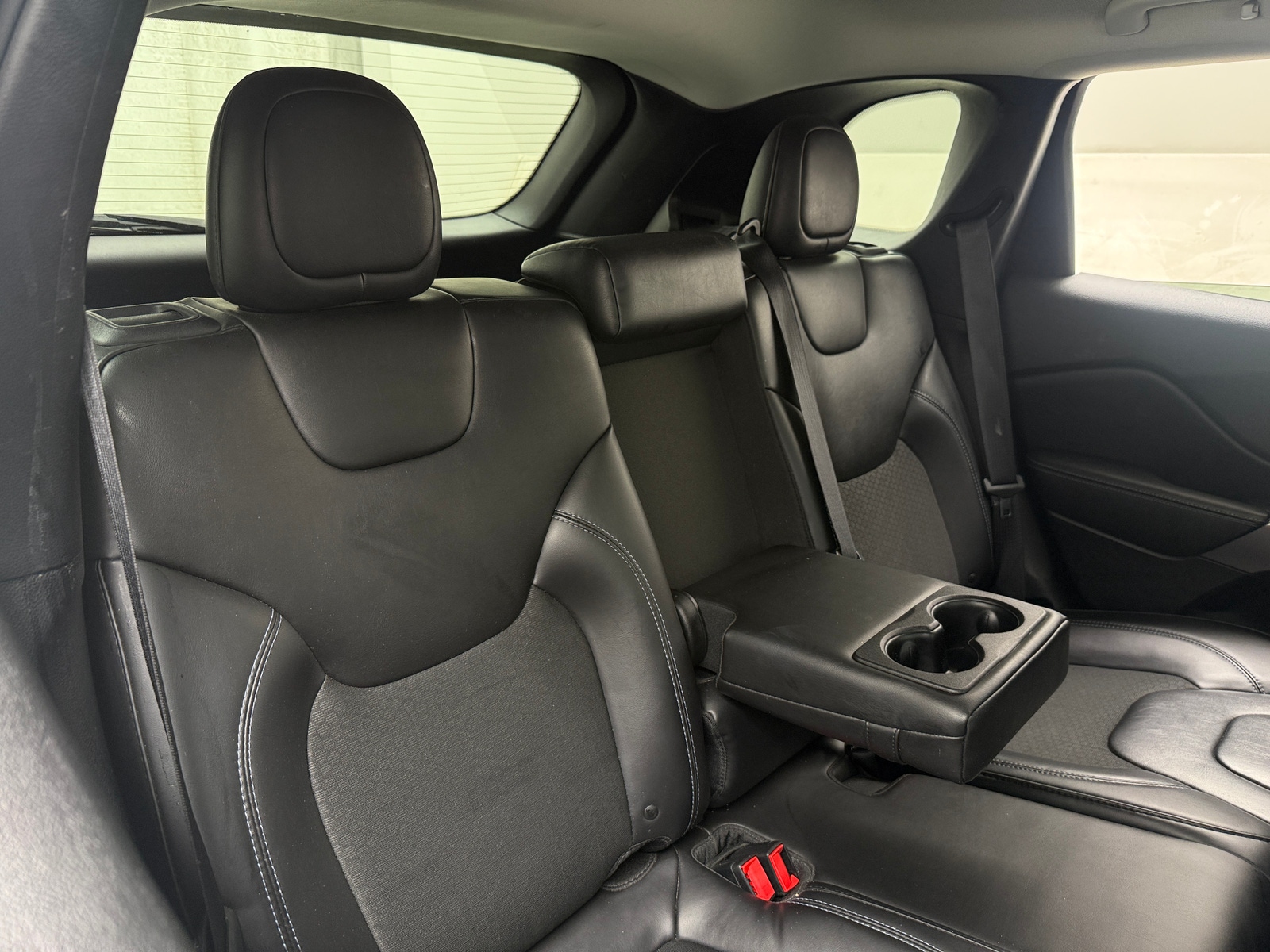 Thumbnail: 2019 Jeep Cherokee - 5