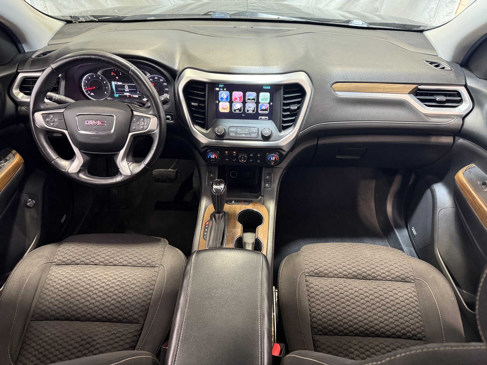 Thumbnail: 2017 GMC Acadia - 3