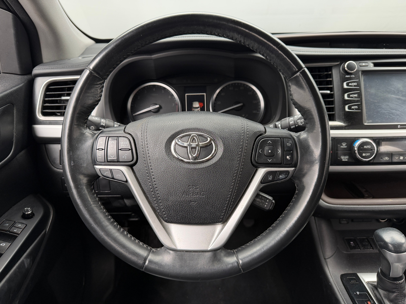 Thumbnail: 2017 Toyota Highlander - 4