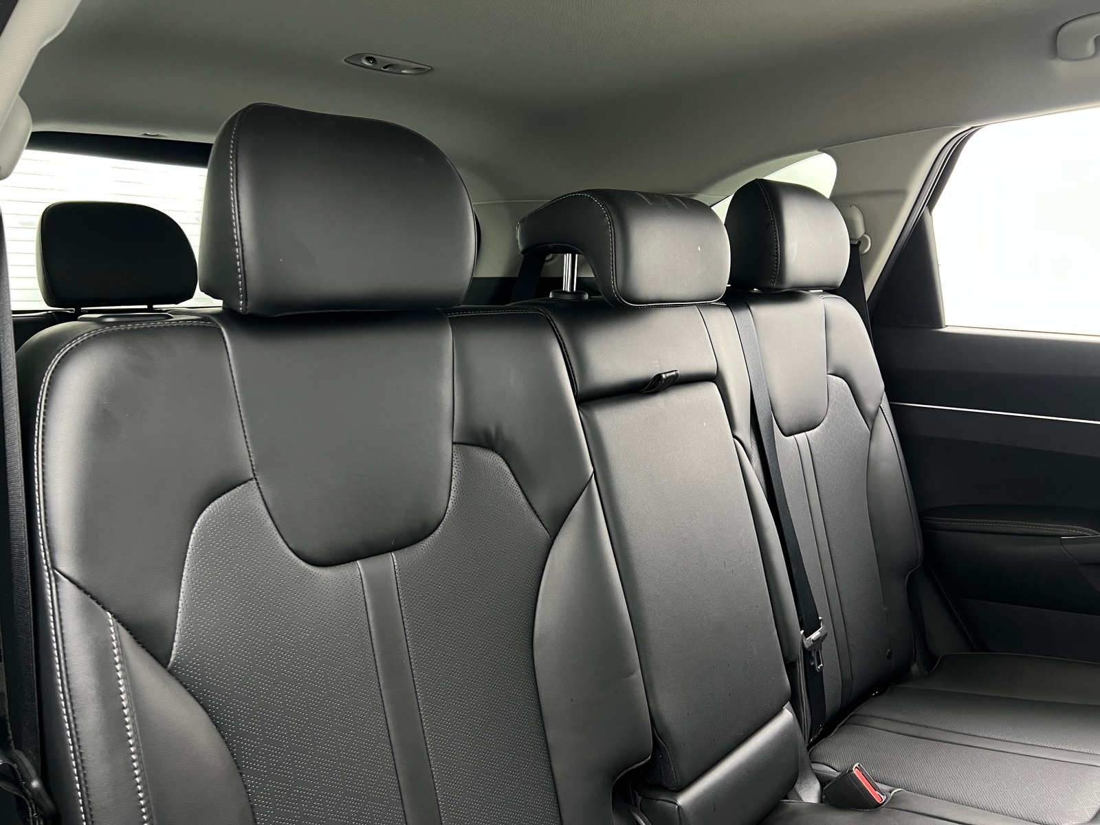 Thumbnail: 2023 Kia Sorento - 5