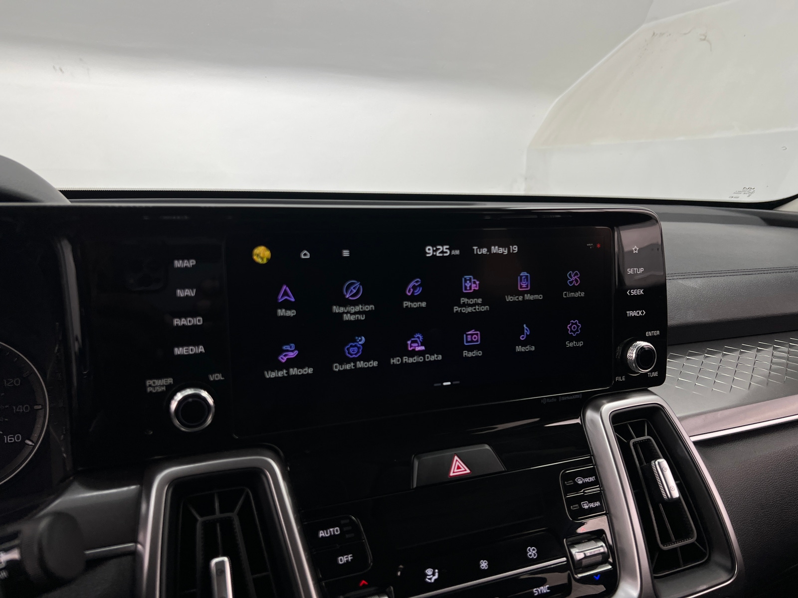 Thumbnail: 2023 Kia Sorento - 3