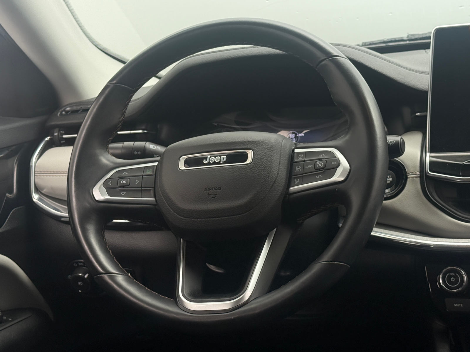 Thumbnail: 2022 Jeep Compass - 4