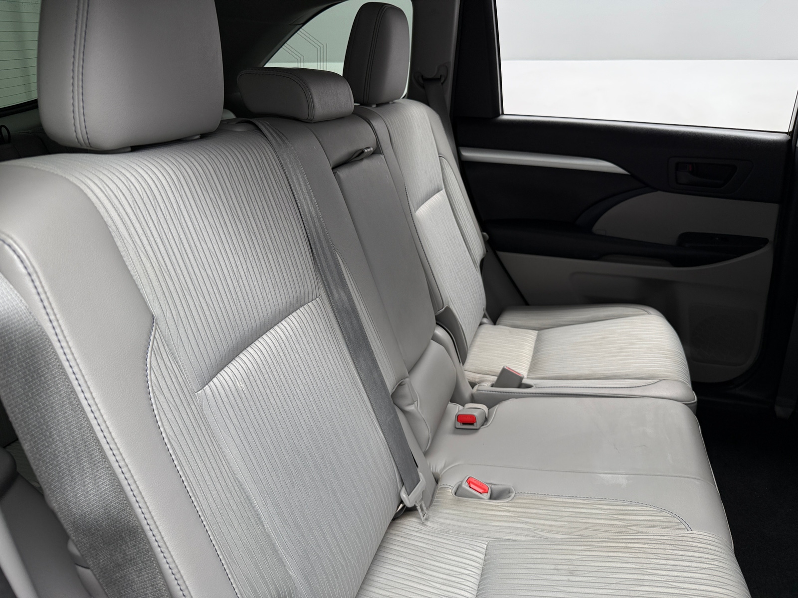 Thumbnail: 2016 Toyota Highlander - 6