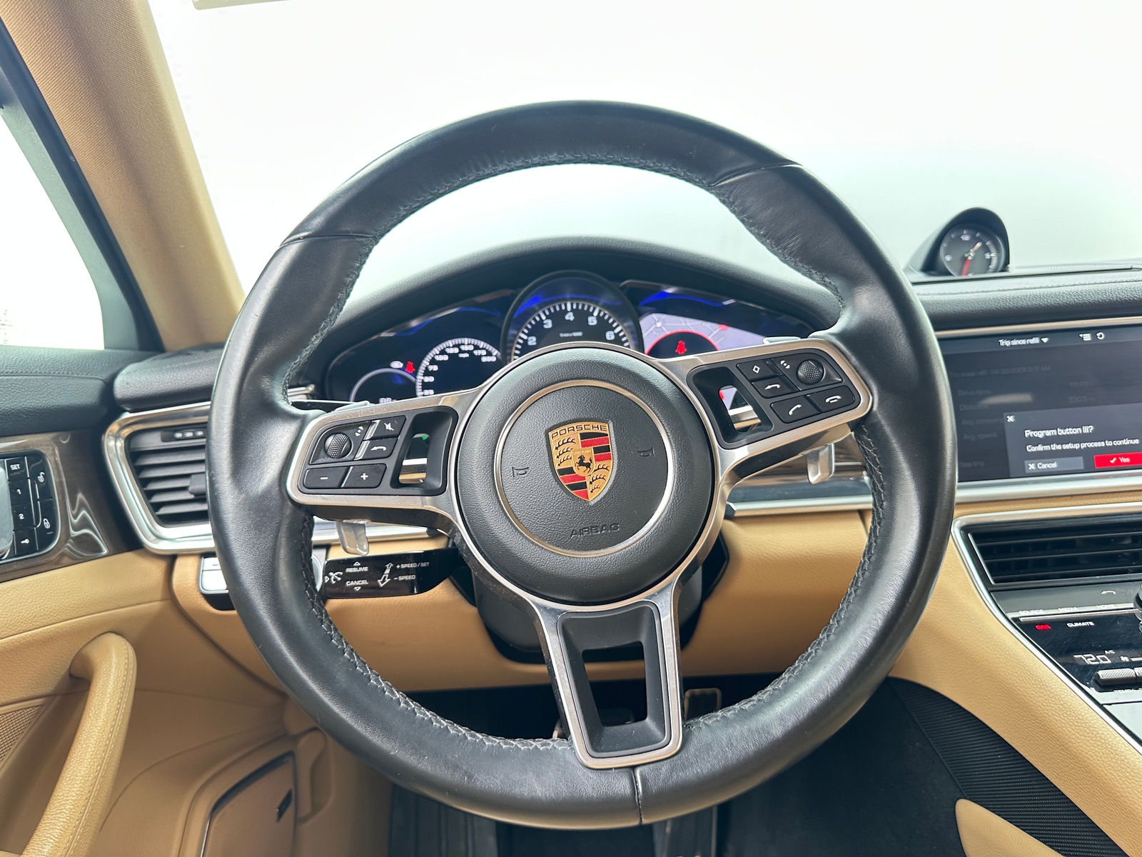 Thumbnail: 2018 Porsche Panamera - 4