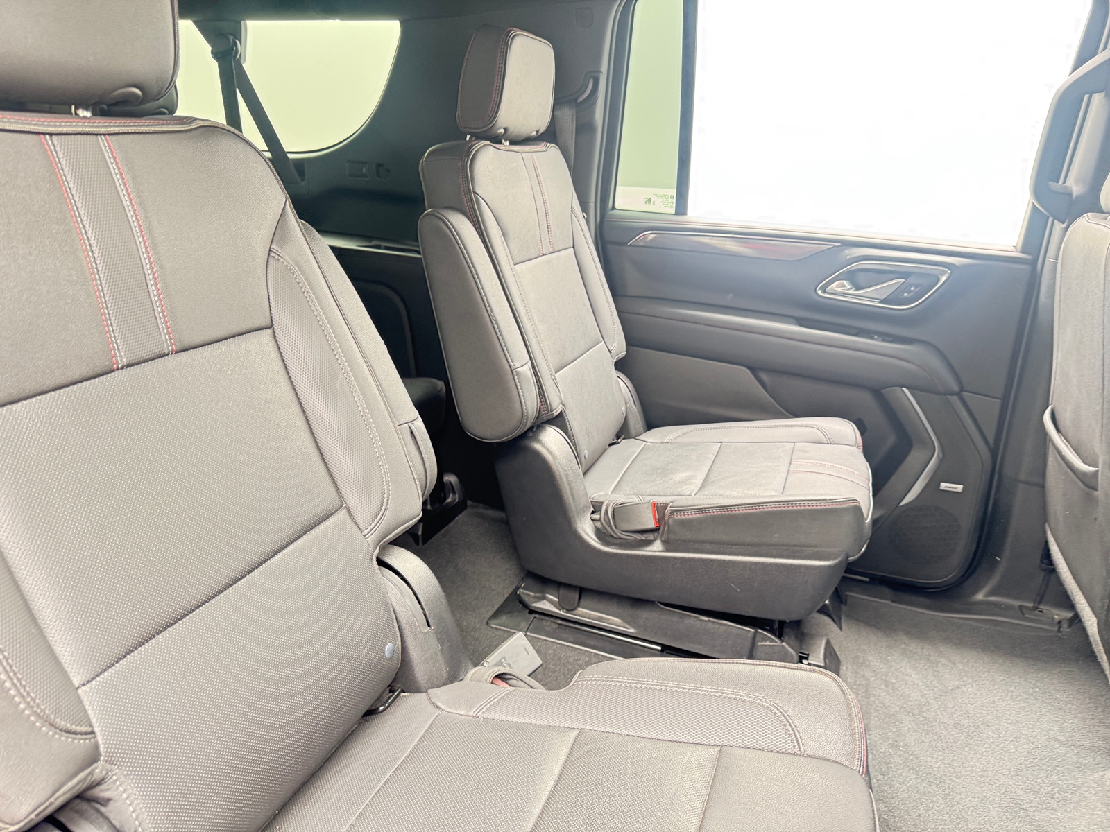 Thumbnail: 2022 Chevrolet Suburban - 5