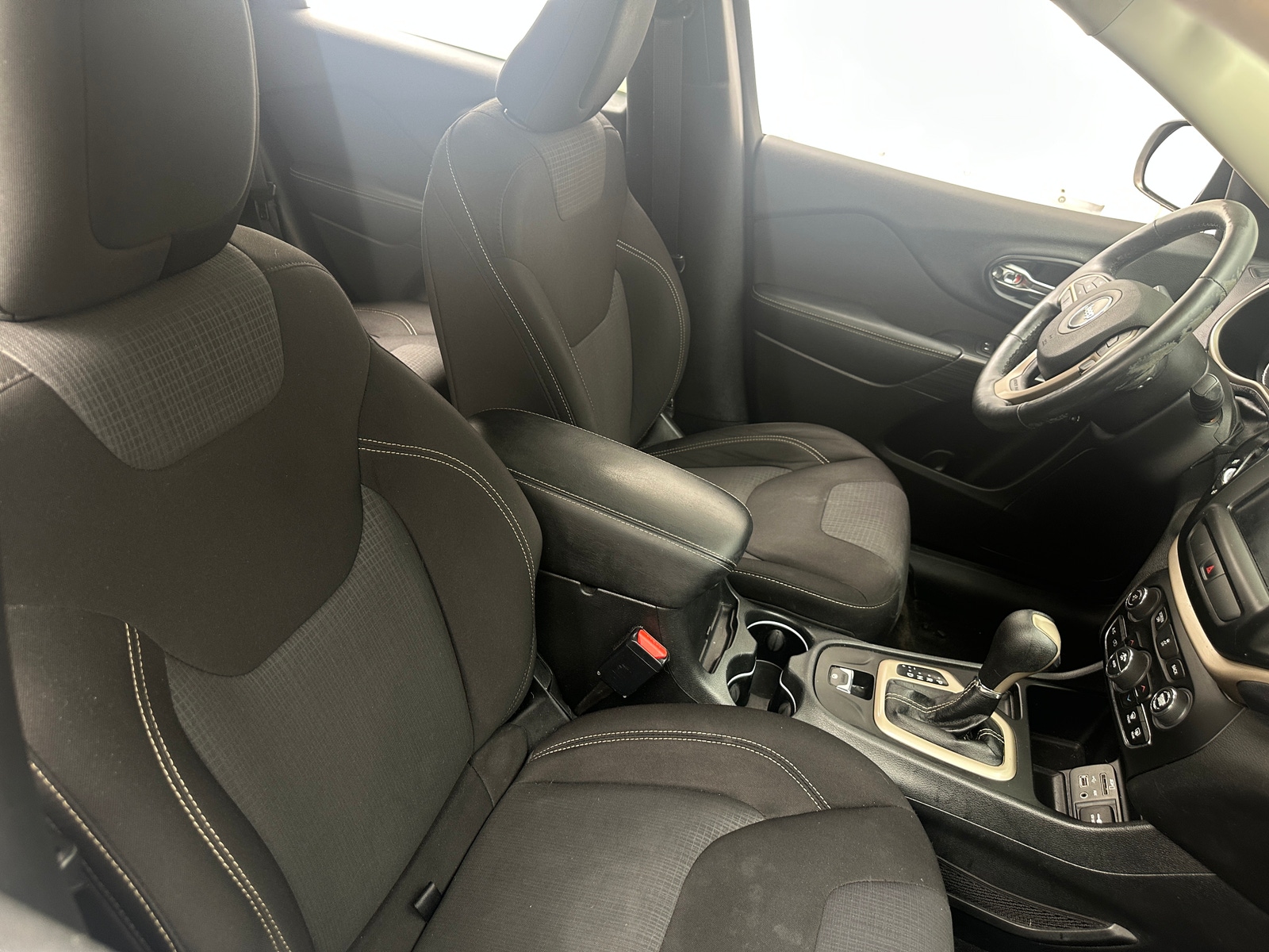 Thumbnail: 2015 Jeep Cherokee - 2