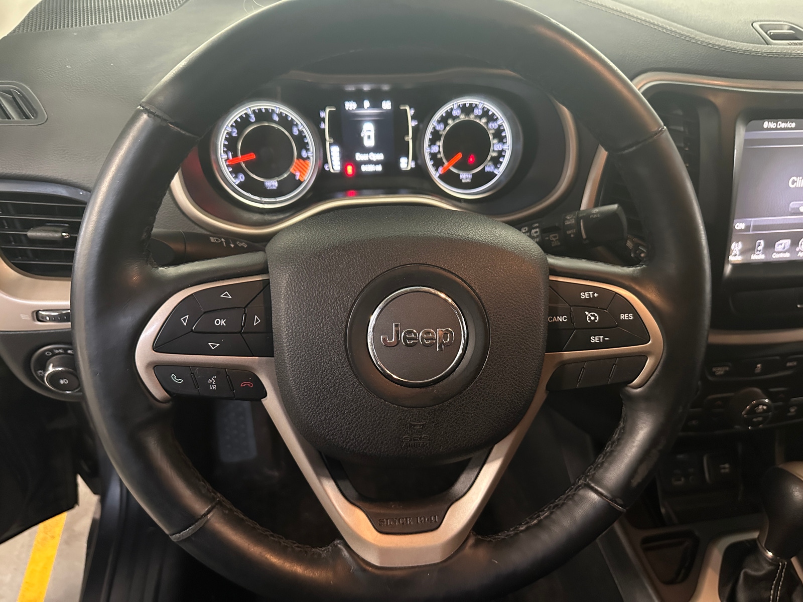 Thumbnail: 2015 Jeep Cherokee - 5
