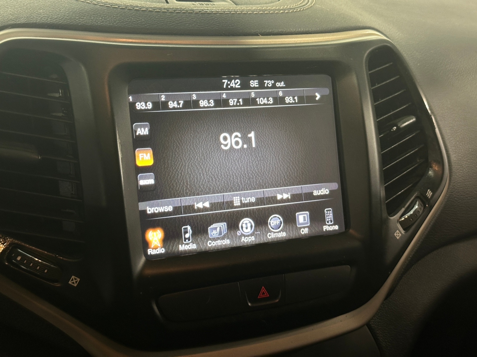 Thumbnail: 2015 Jeep Cherokee - 4