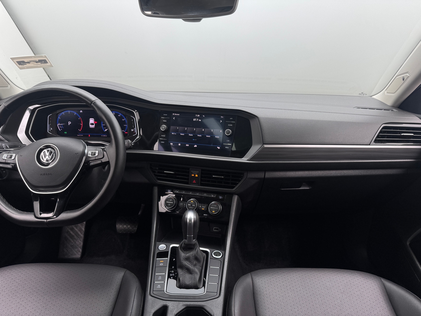 Thumbnail: 2019 Volkswagen Jetta - 2