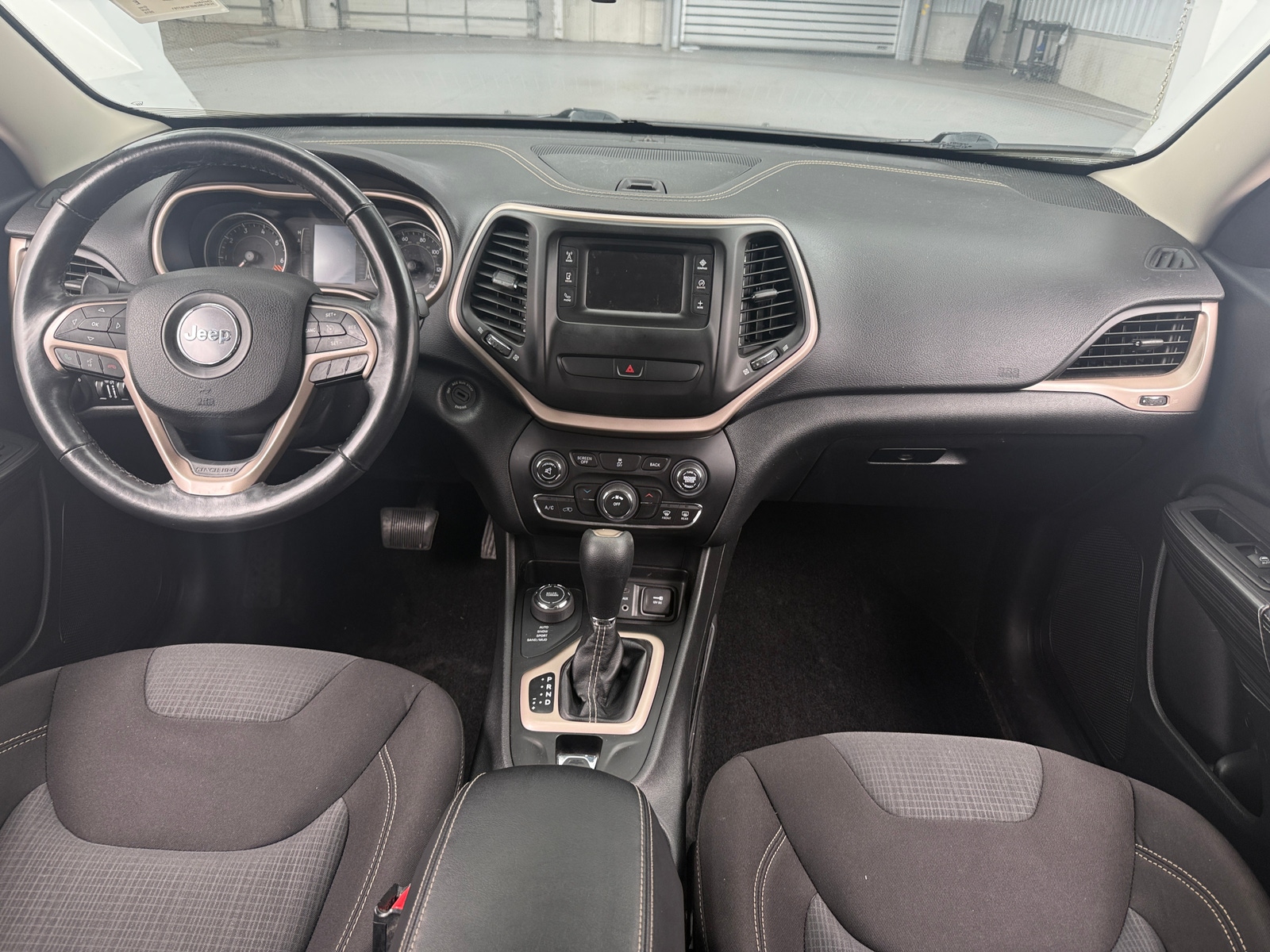 Thumbnail: 2015 Jeep Cherokee - 3
