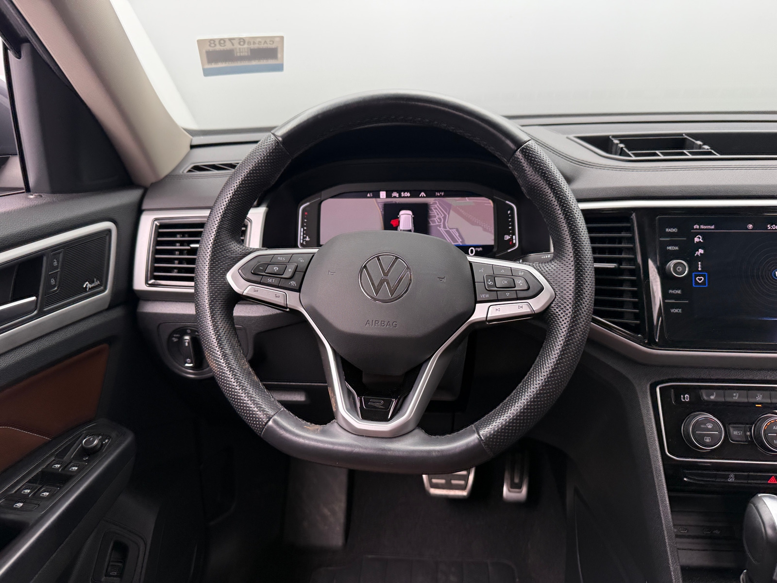 Thumbnail: 2021 Volkswagen Atlas - 4