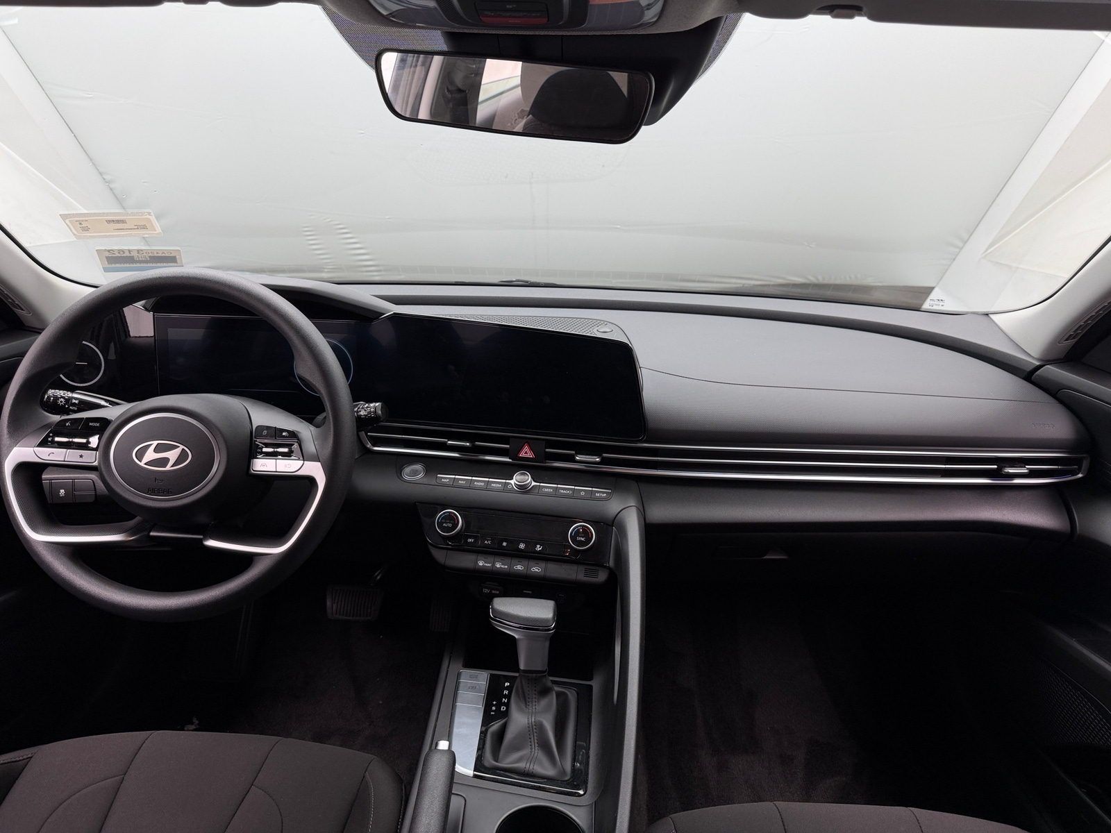 Thumbnail: 2024 Hyundai Elantra - 3