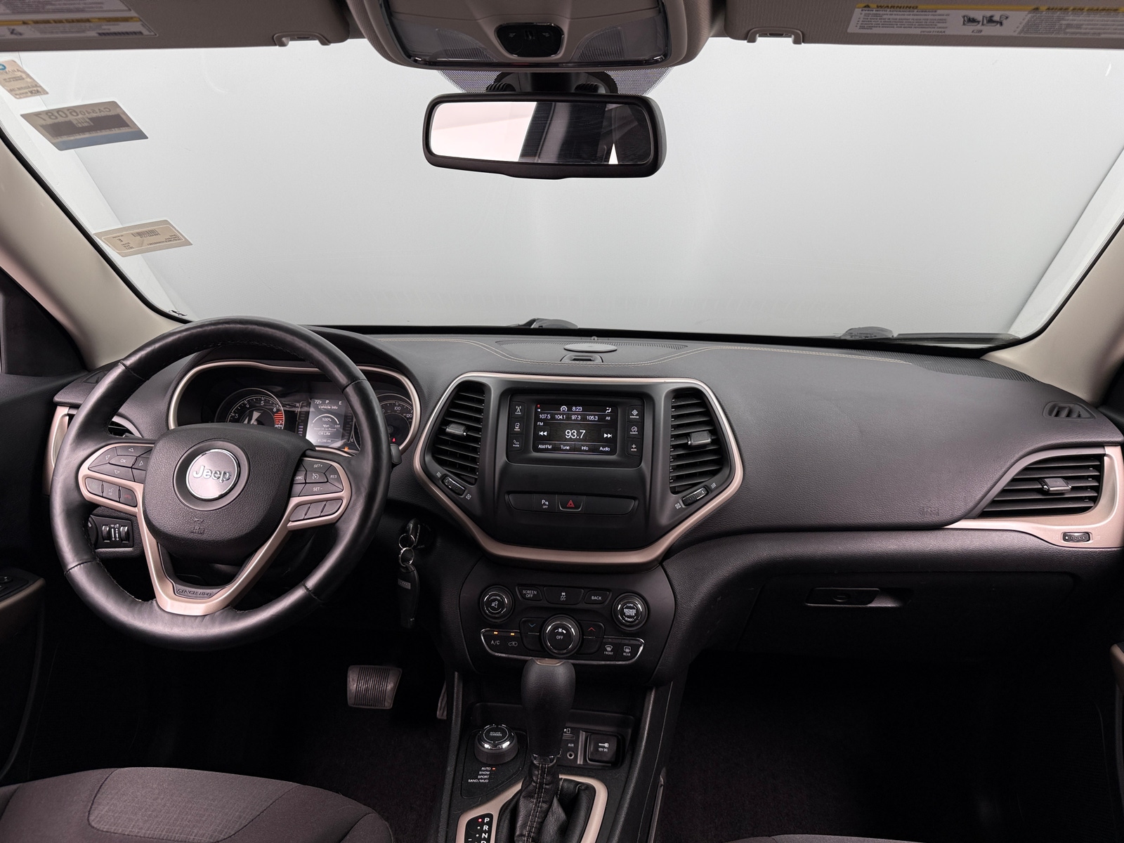 Thumbnail: 2017 Jeep Cherokee - 3