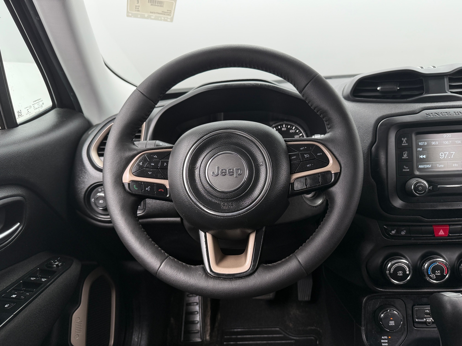 Thumbnail: 2017 Jeep Renegade - 5