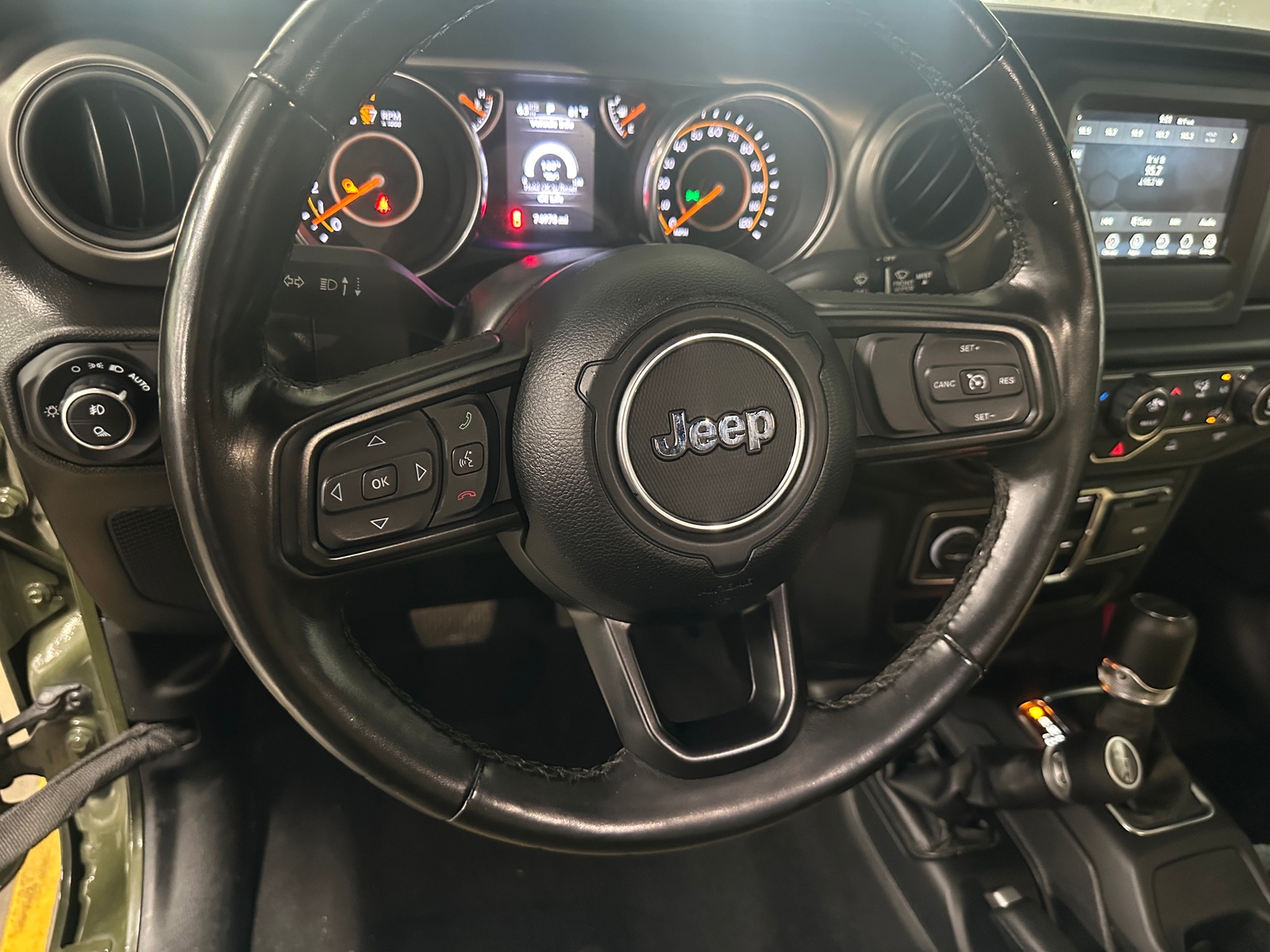 Thumbnail: 2022 Jeep Gladiator - 5