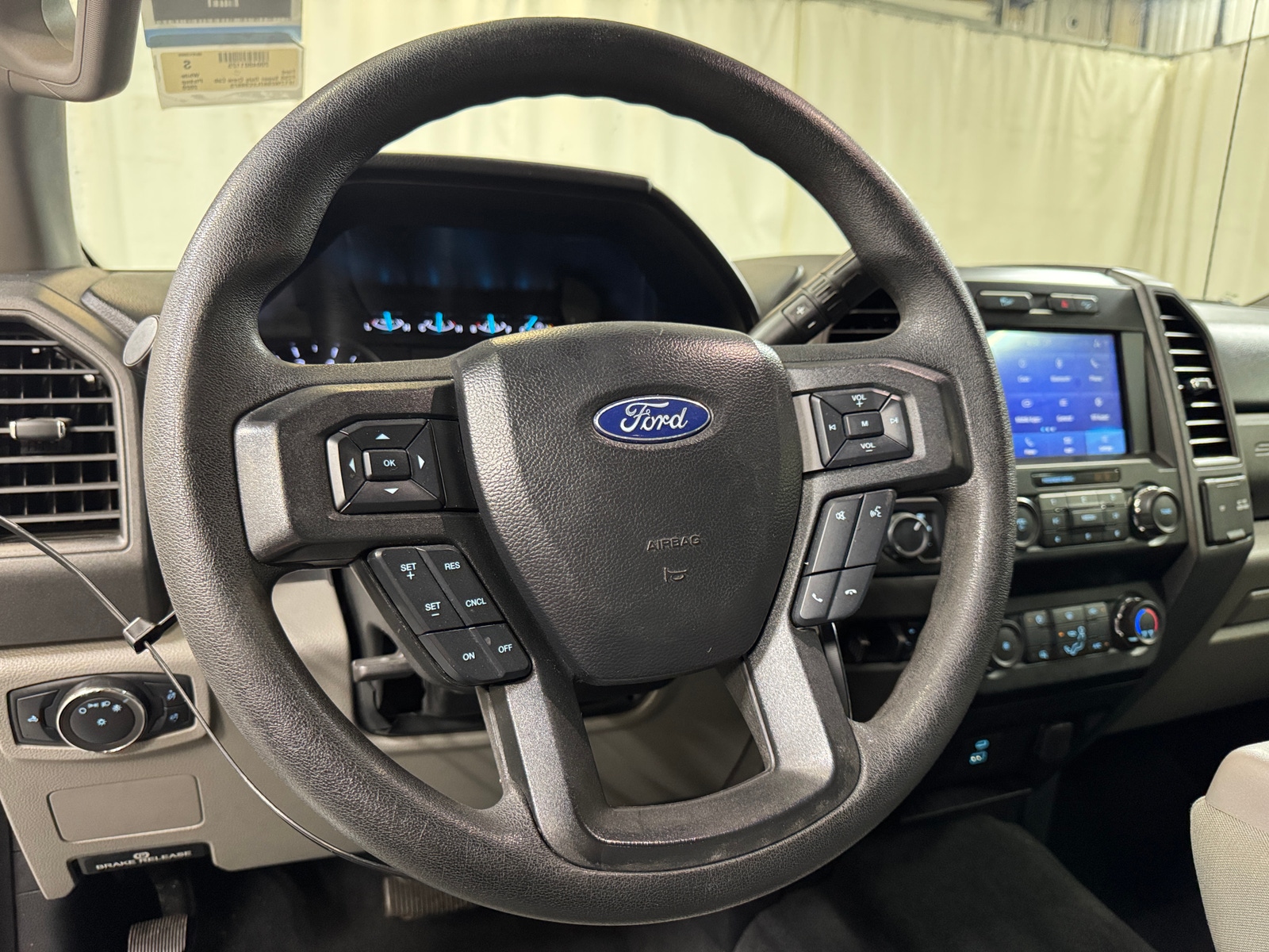 Thumbnail: 2020 Ford Econoline - 5