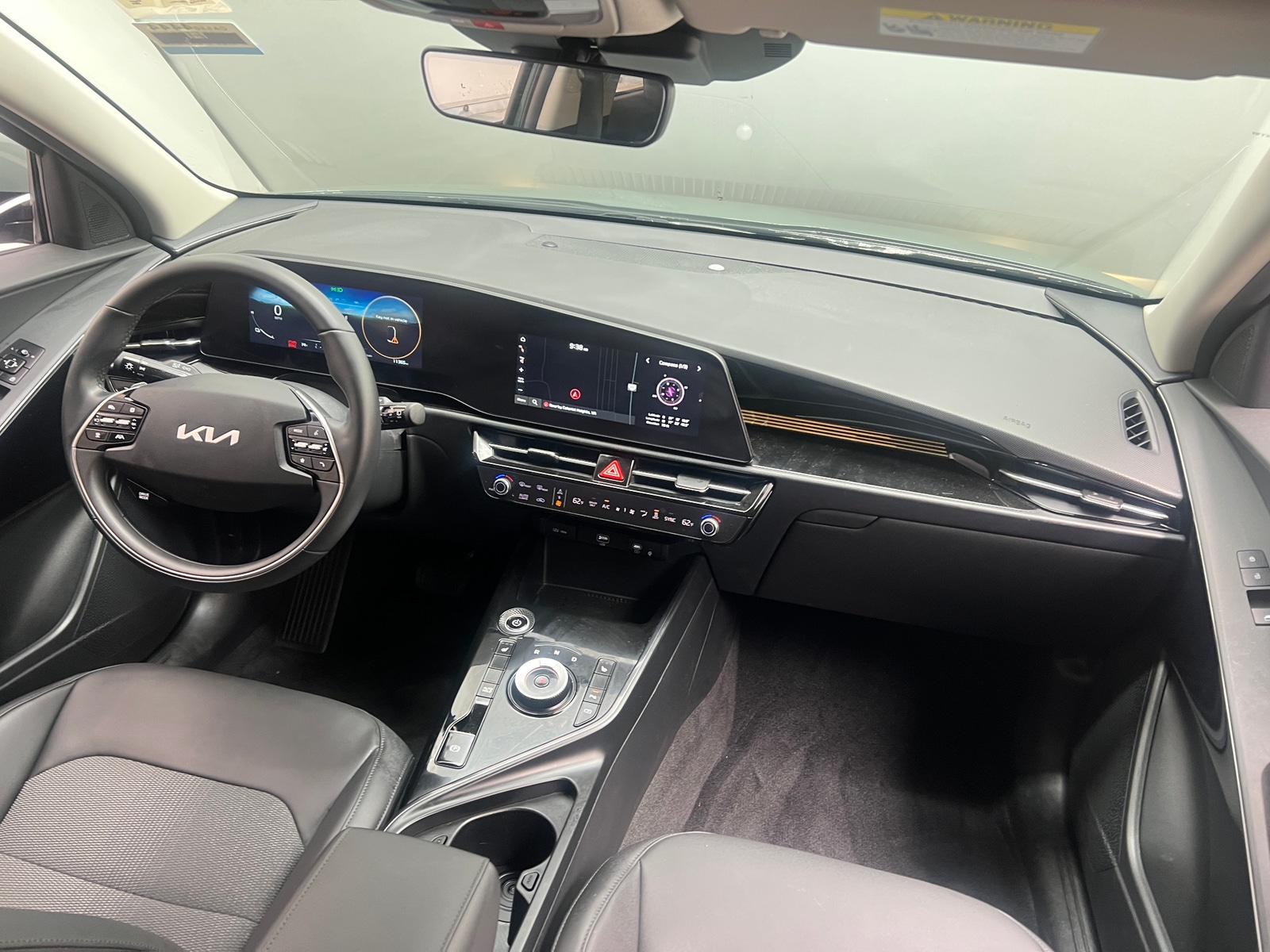 Thumbnail: 2024 Kia Niro - 3