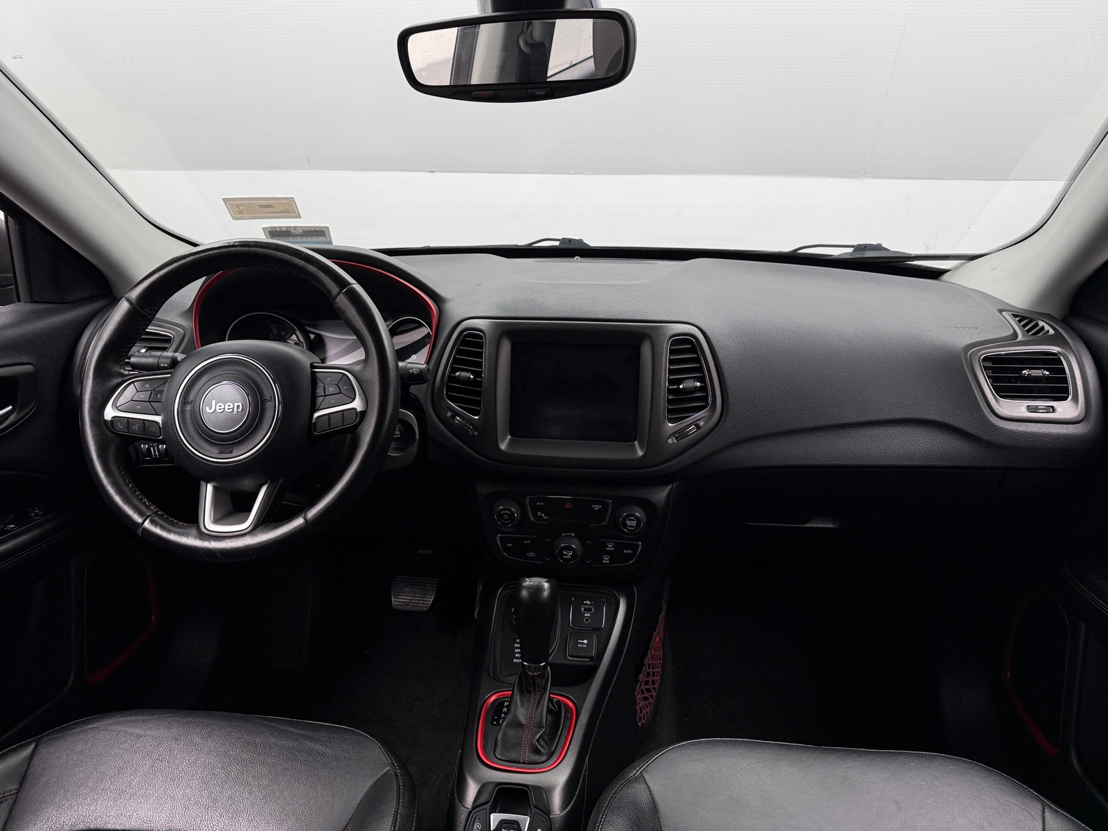 Thumbnail: 2019 Jeep Compass - 3
