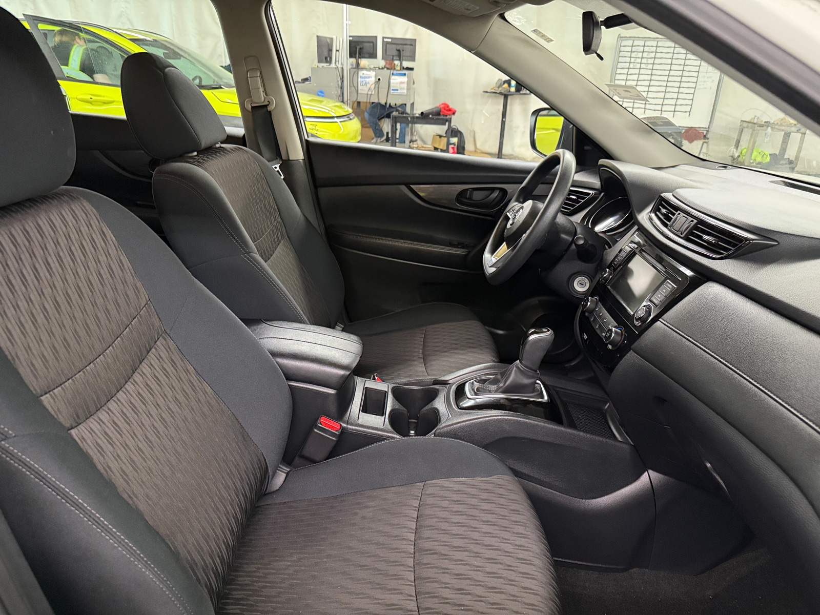 Thumbnail: 2019 Nissan Rogue - 2
