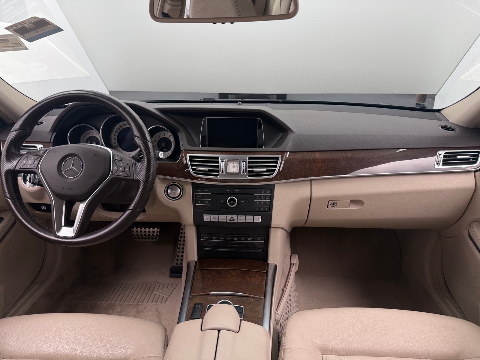 Thumbnail: 2016 Mercedes-Benz E-Class - 2