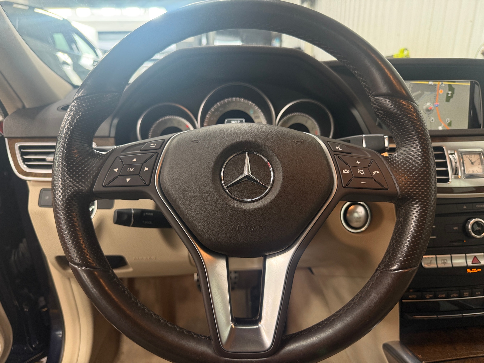 Thumbnail: 2016 Mercedes-Benz E-Class - 4