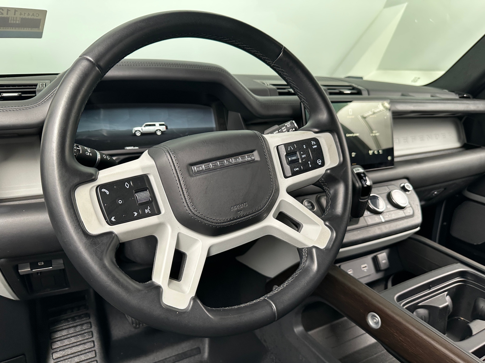 Thumbnail: 2024 Land Rover Defender - 4