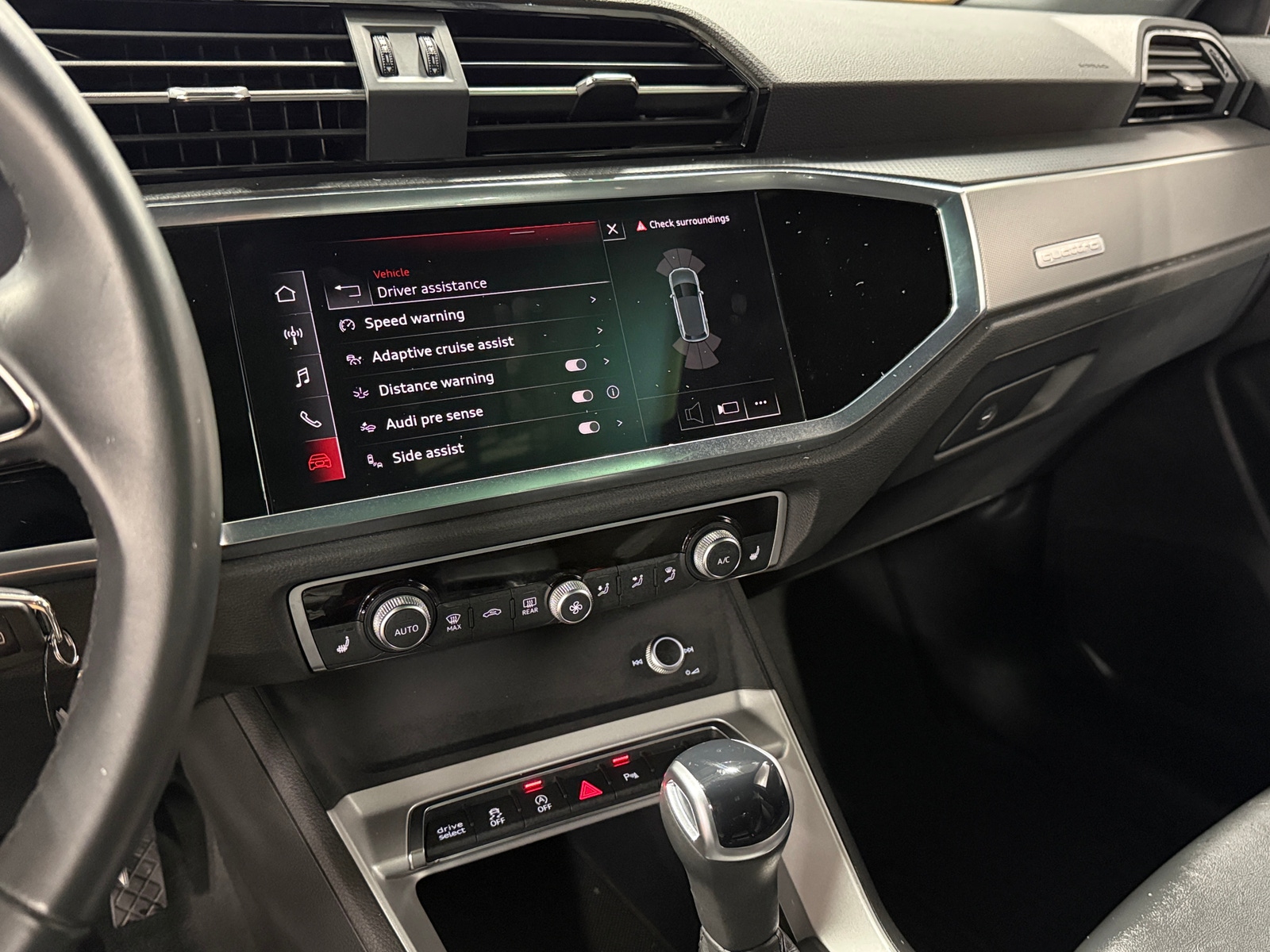 Thumbnail: 2025 Audi Q3 - 3