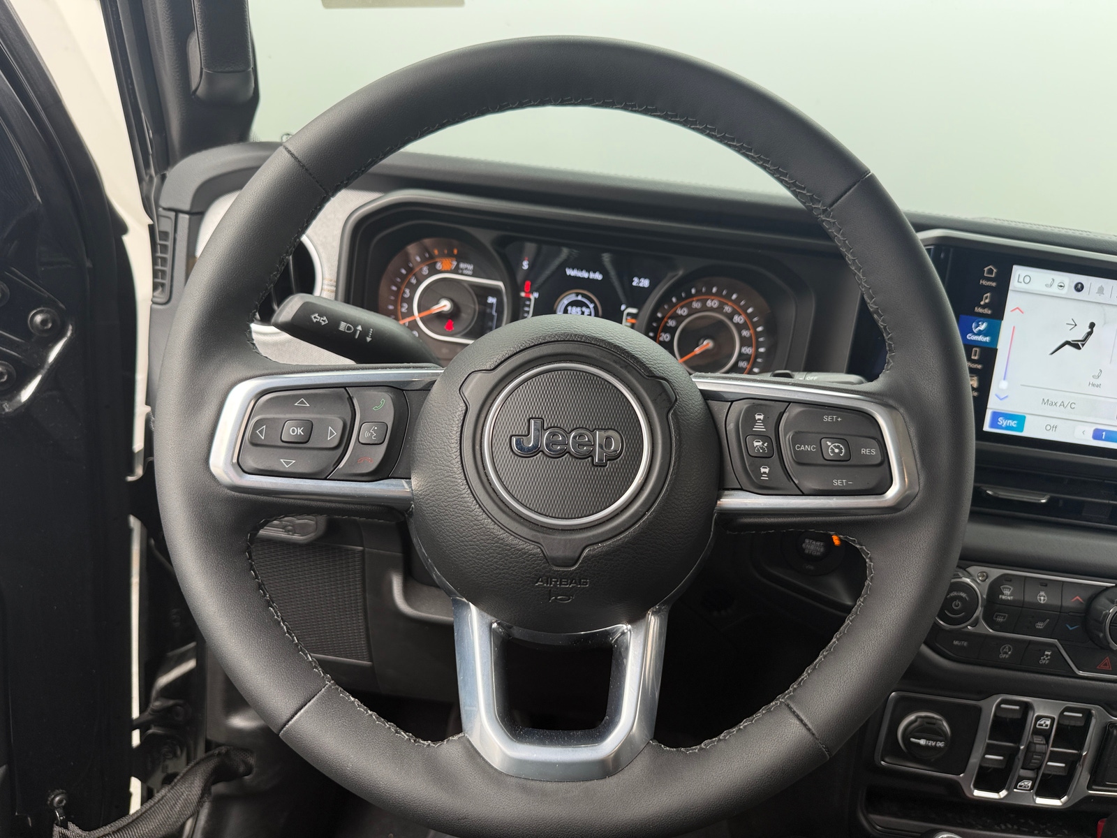 Thumbnail: 2025 Jeep Wrangler - 5
