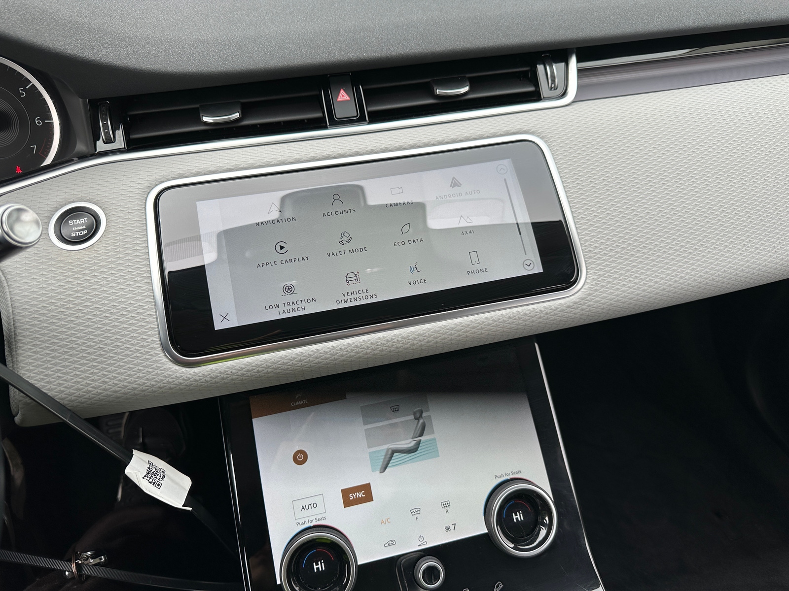 Thumbnail: 2021 Land Rover Range Rover Evoque - 3