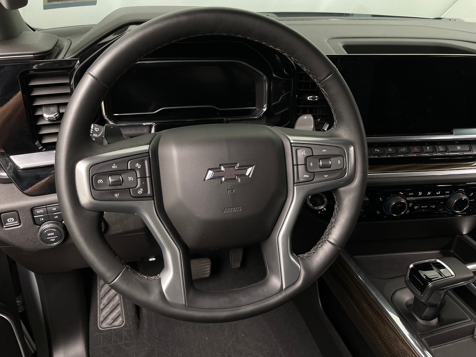 Thumbnail: 2024 Chevrolet Silverado 1500 - 5