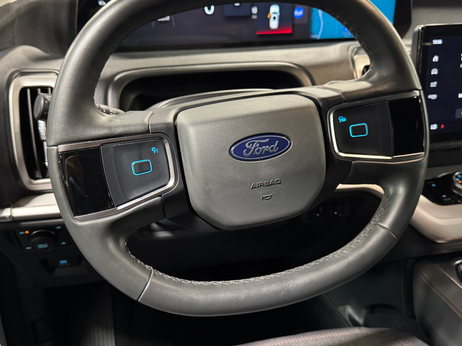 Thumbnail: 2025 Ford Expedition - 5