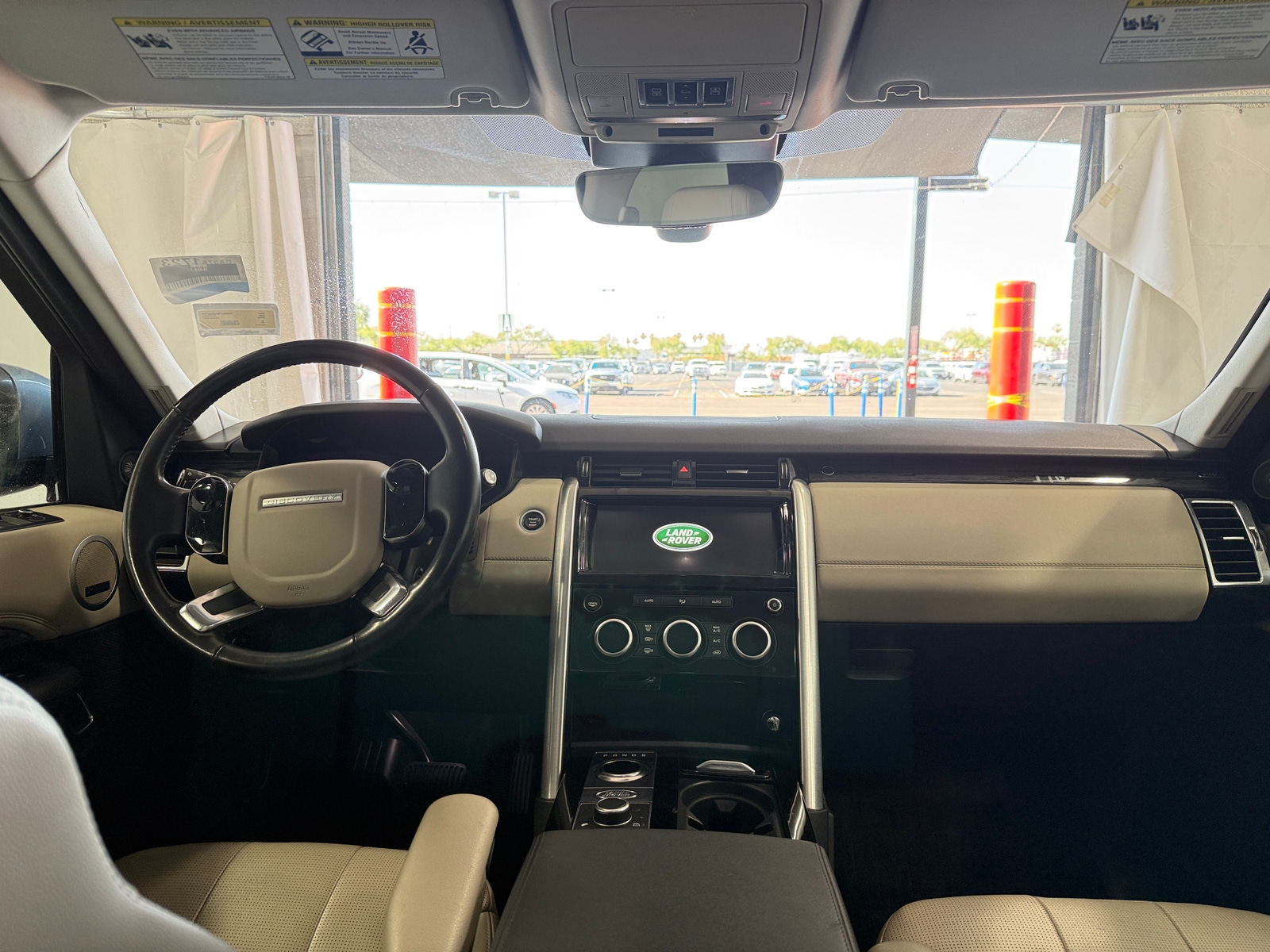 Thumbnail: 2020 Land Rover Discovery - 2