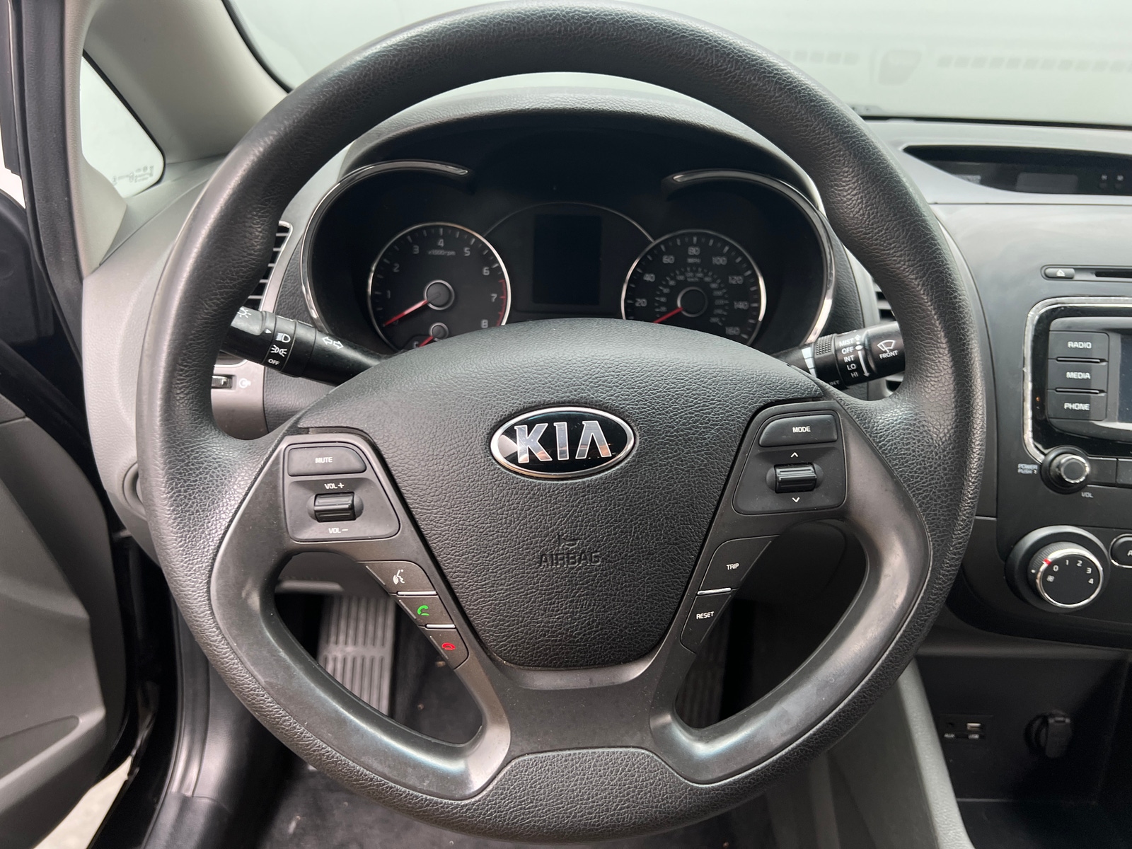 Thumbnail: 2017 Kia Forte - 5