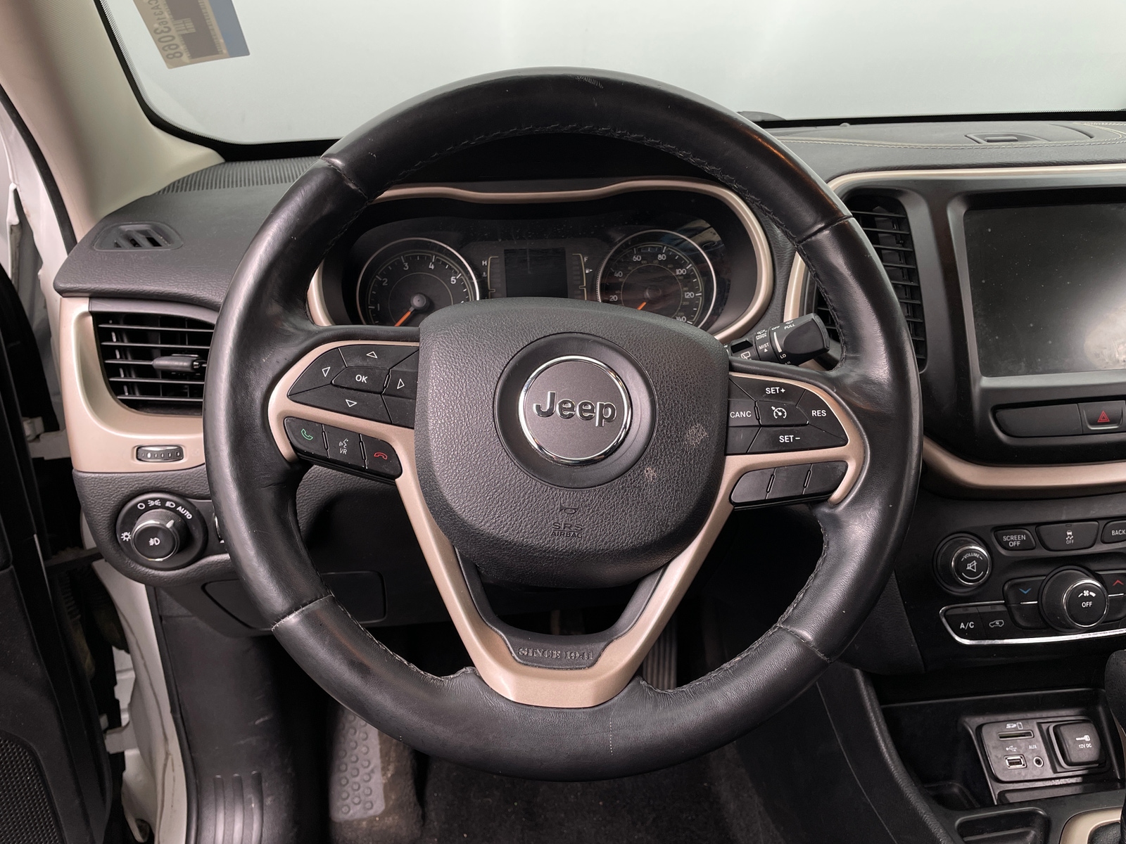 Thumbnail: 2015 Jeep Cherokee - 5