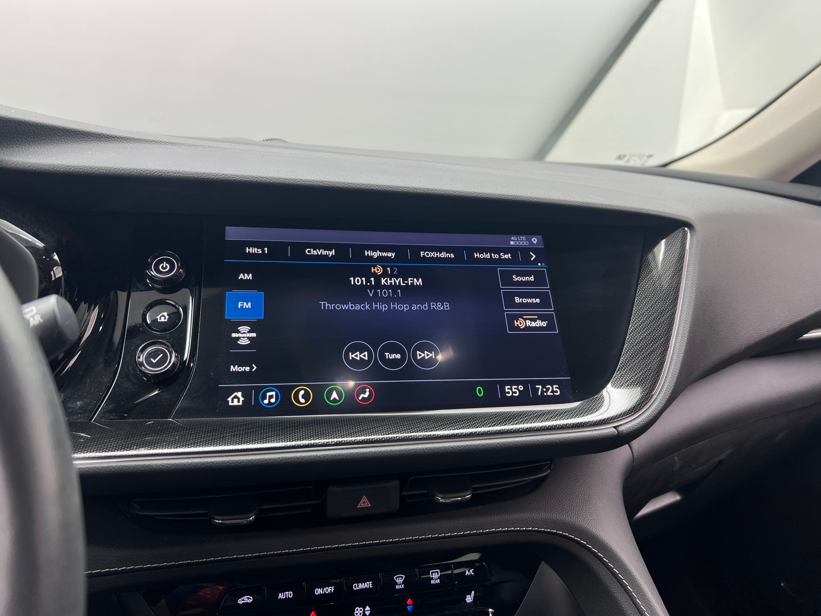 Thumbnail: 2021 Buick Envision - 3
