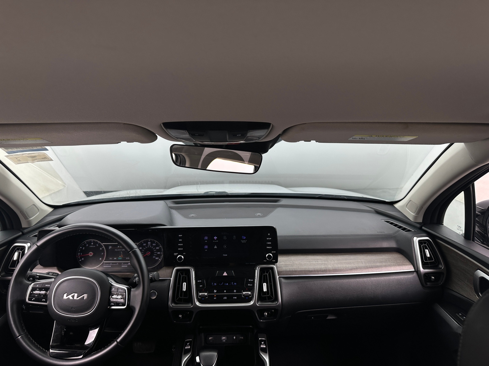 Thumbnail: 2023 Kia Sorento - 2