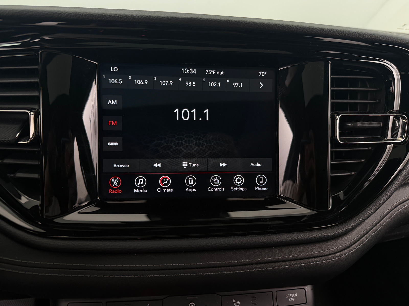 Thumbnail: 2022 Dodge Durango - 3