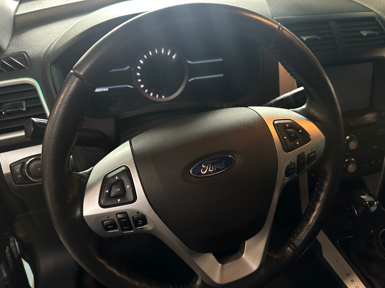 Thumbnail: 2015 Ford Explorer - 5