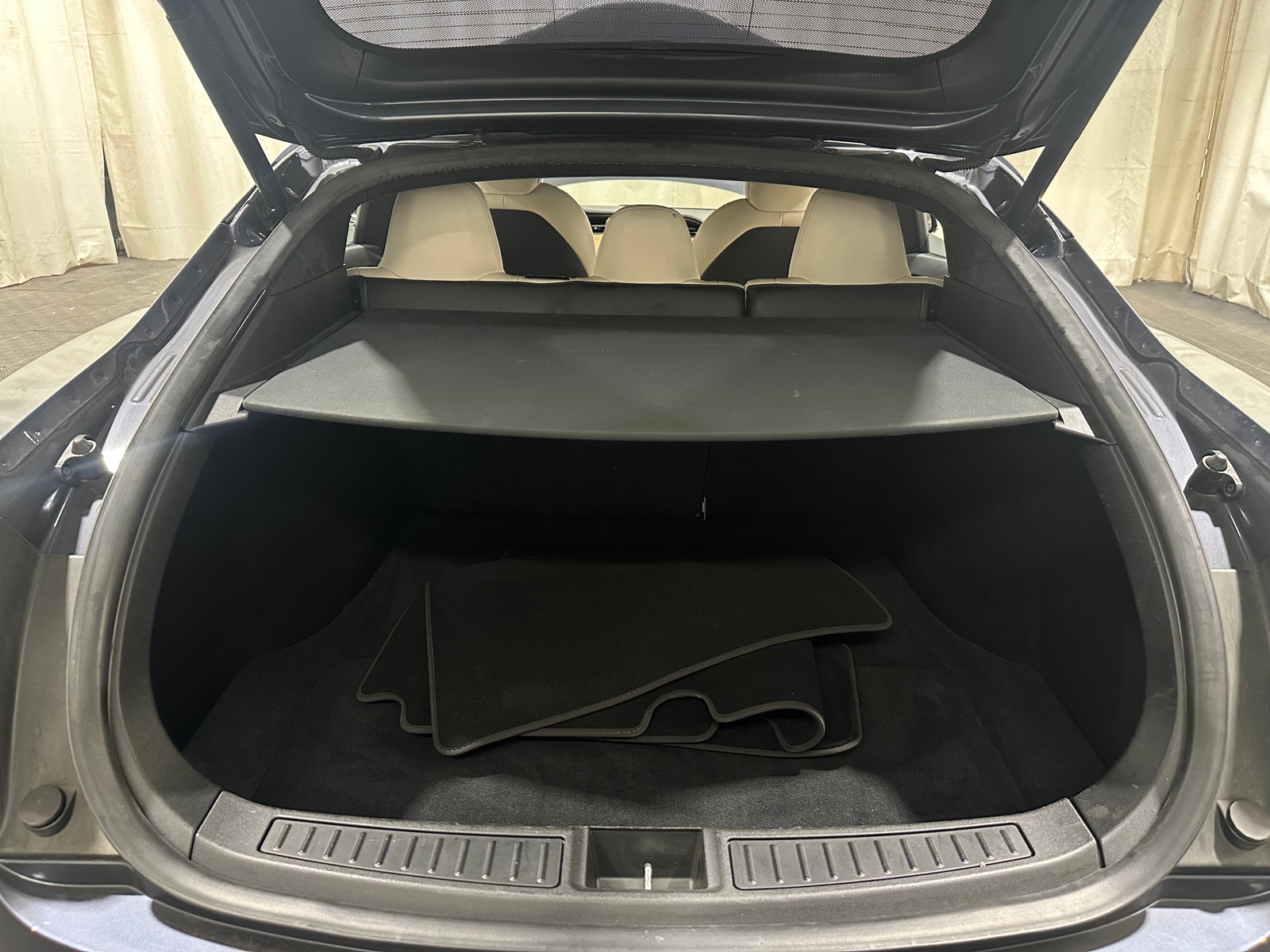 Thumbnail: 2020 Tesla Model S - 6