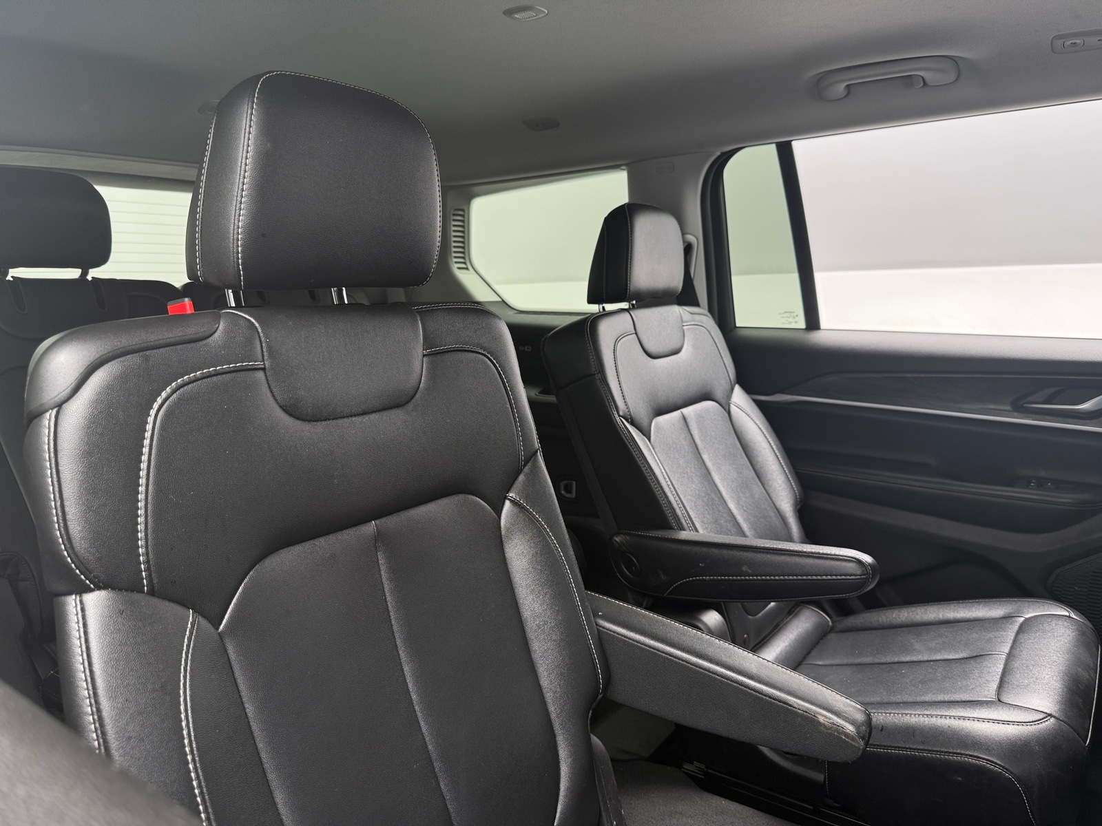 Thumbnail: 2023 Jeep Grand Cherokee L - 5