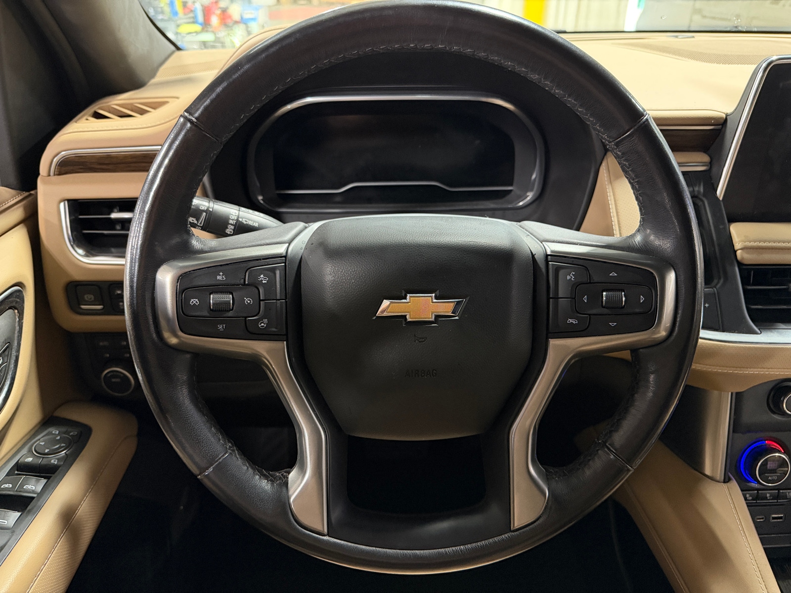 Thumbnail: 2022 Chevrolet Suburban - 4