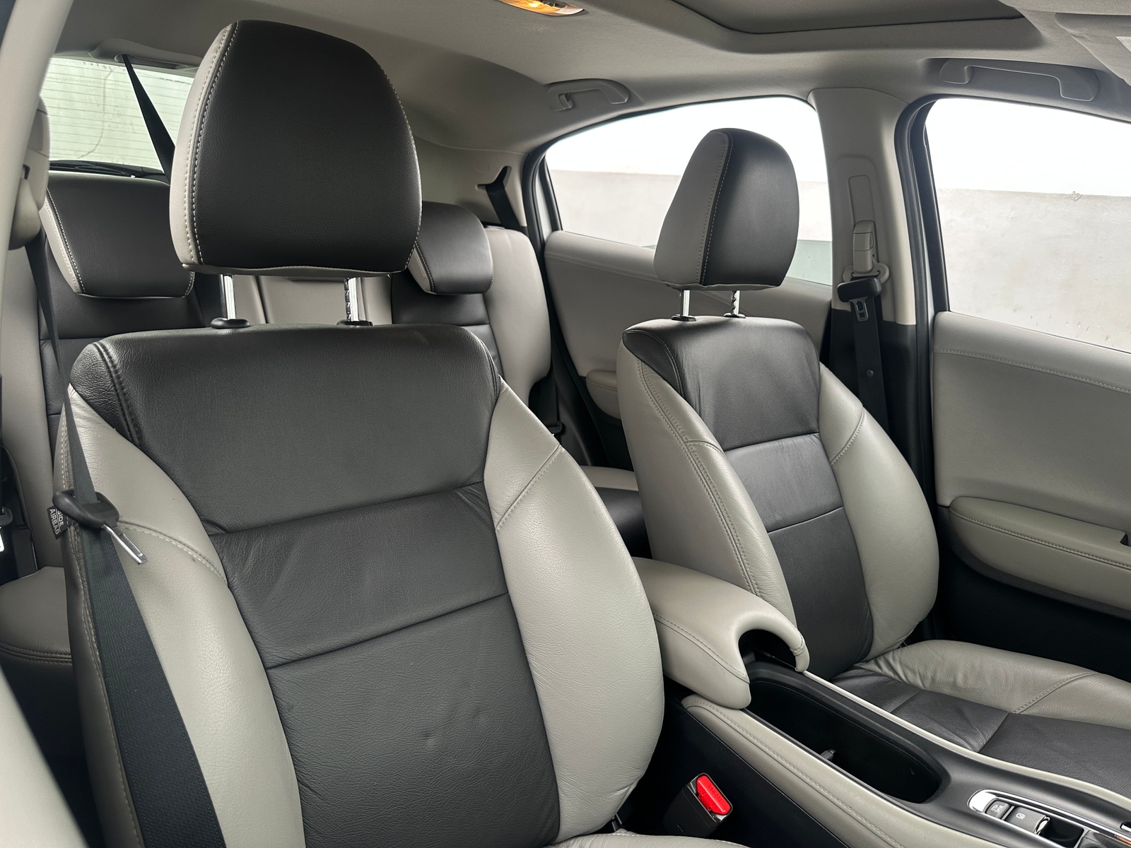 Thumbnail: 2016 Honda HR-V - 2