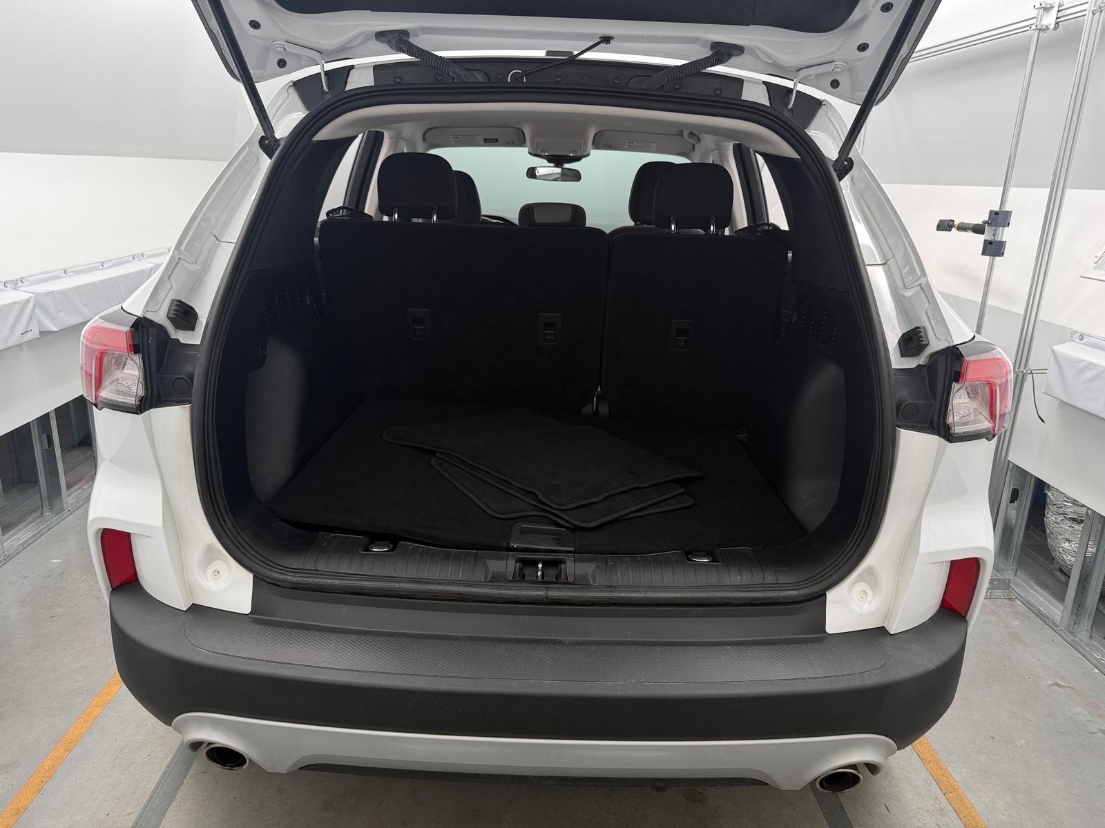 Thumbnail: 2021 Ford Escape - 7