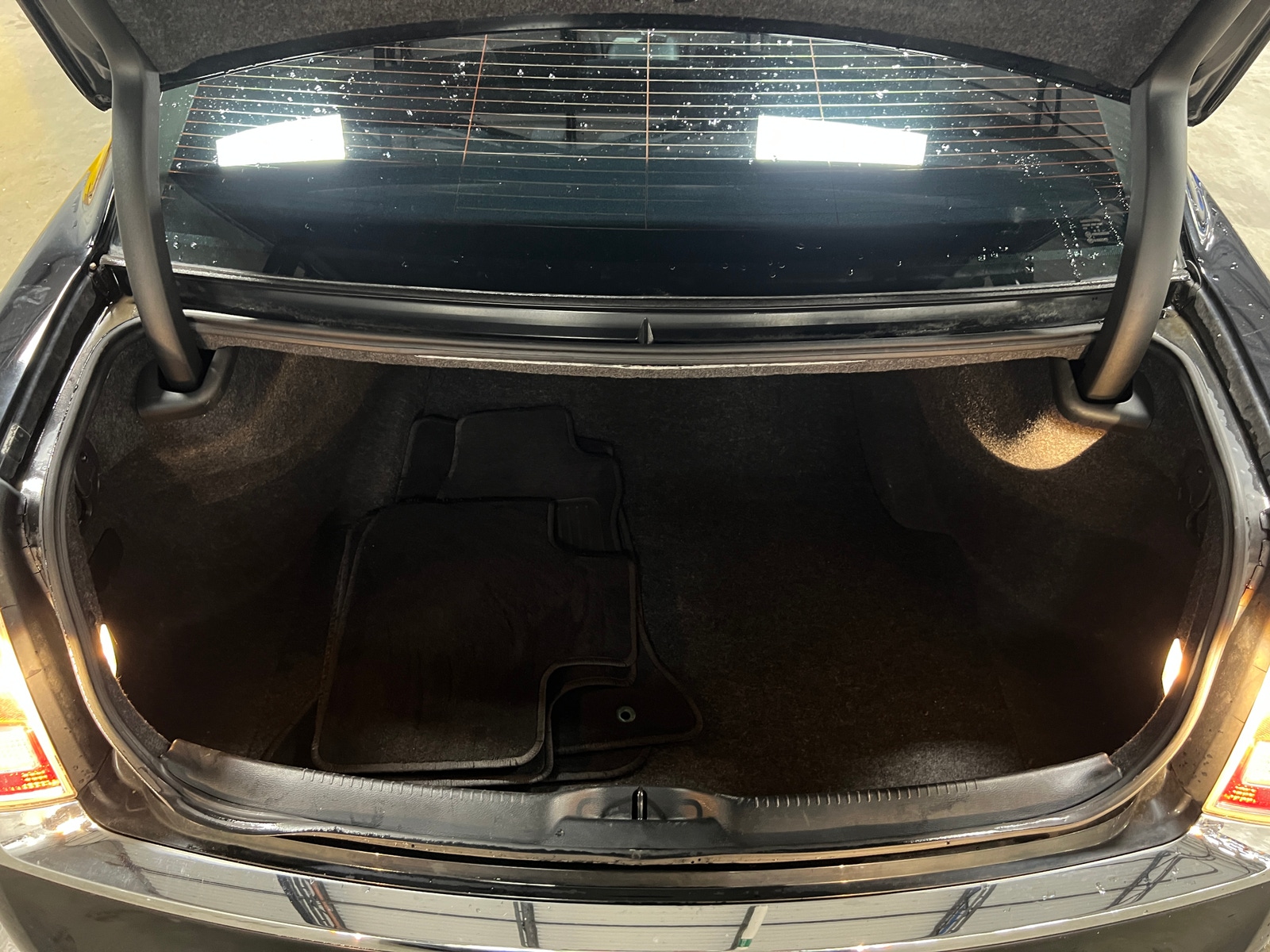 Thumbnail: 2014 Chrysler 300 - 6