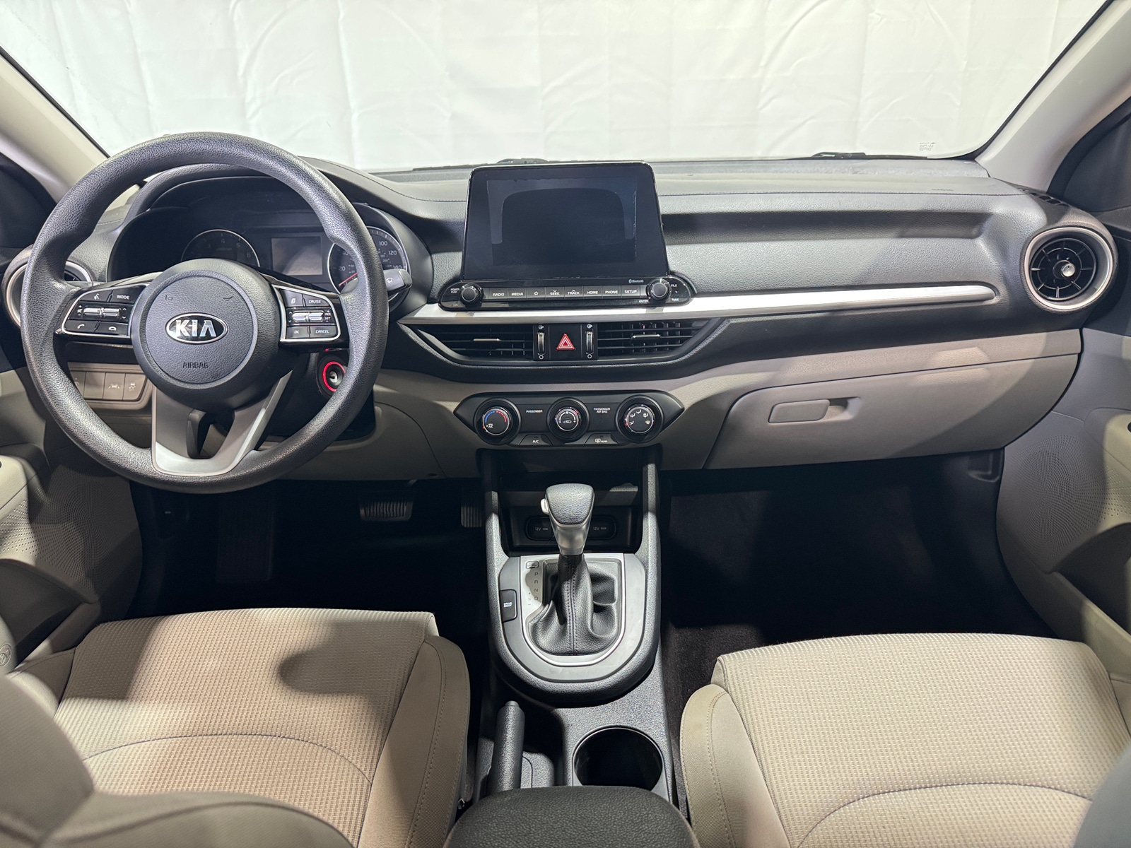 Thumbnail: 2020 Kia Forte - 3