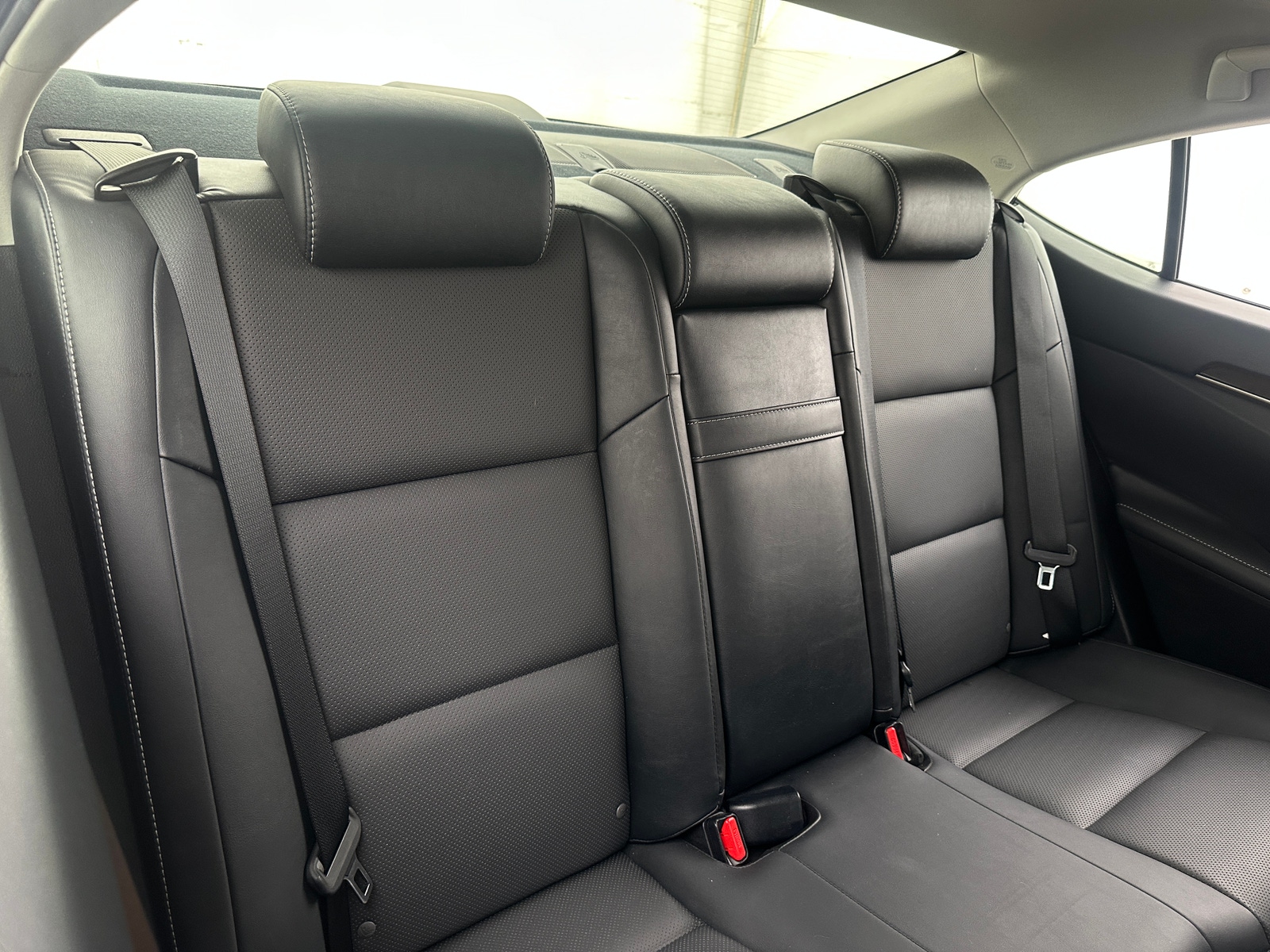 Thumbnail: 2015 Lexus ES - 5