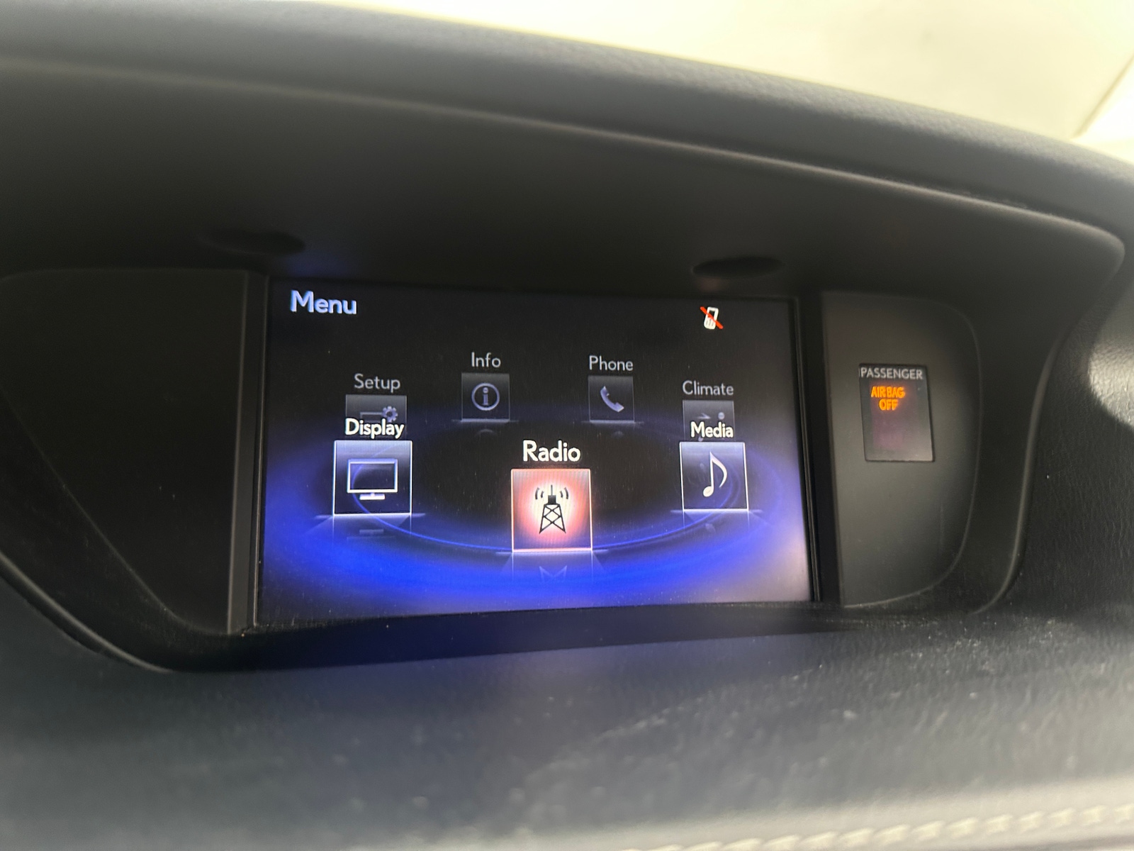 Thumbnail: 2015 Lexus ES - 3