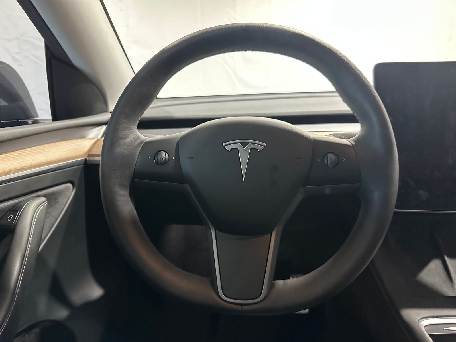 Thumbnail: 2023 Tesla Model Y - 4