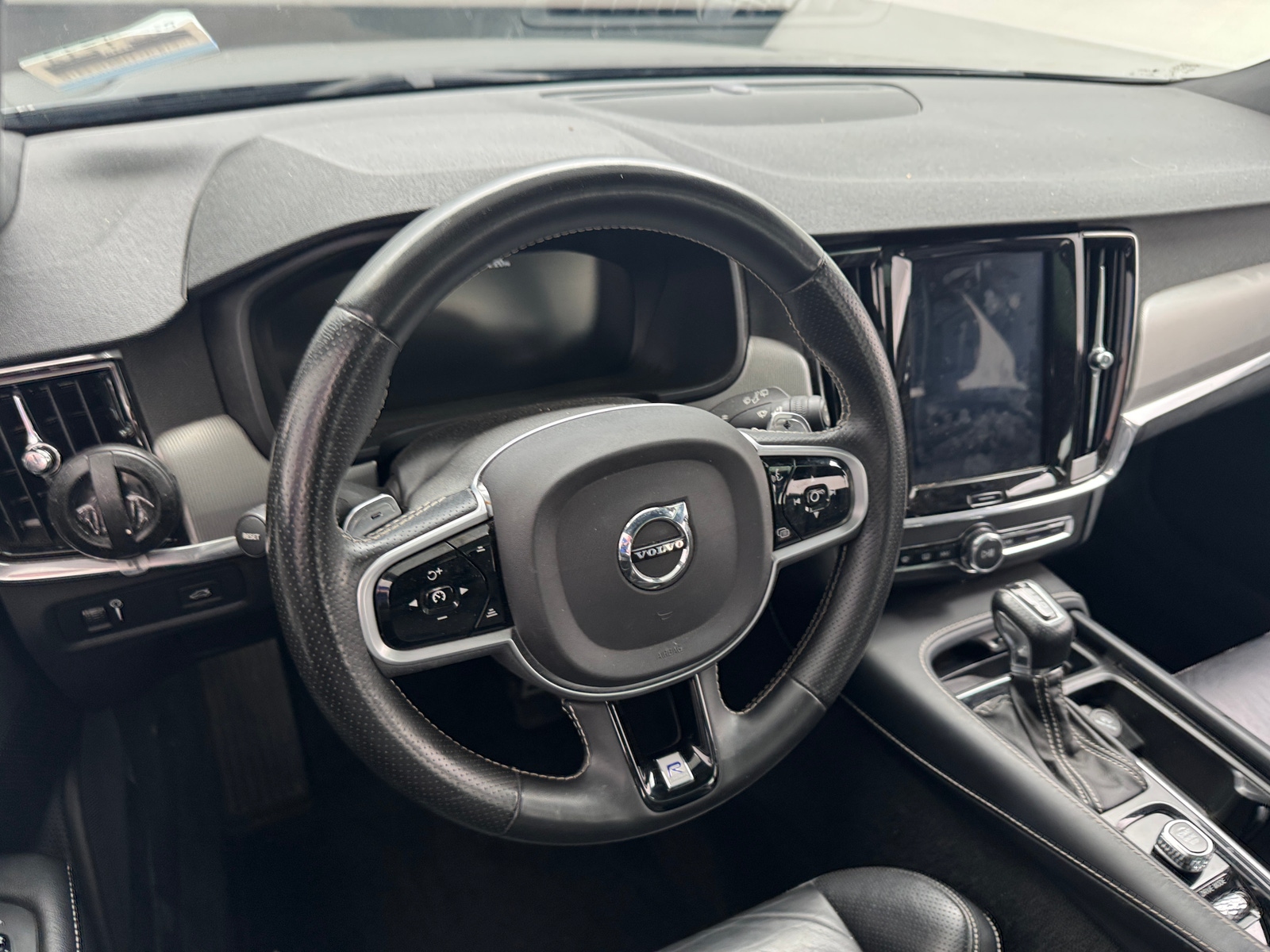 Thumbnail: 2018 Volvo V90 - 4